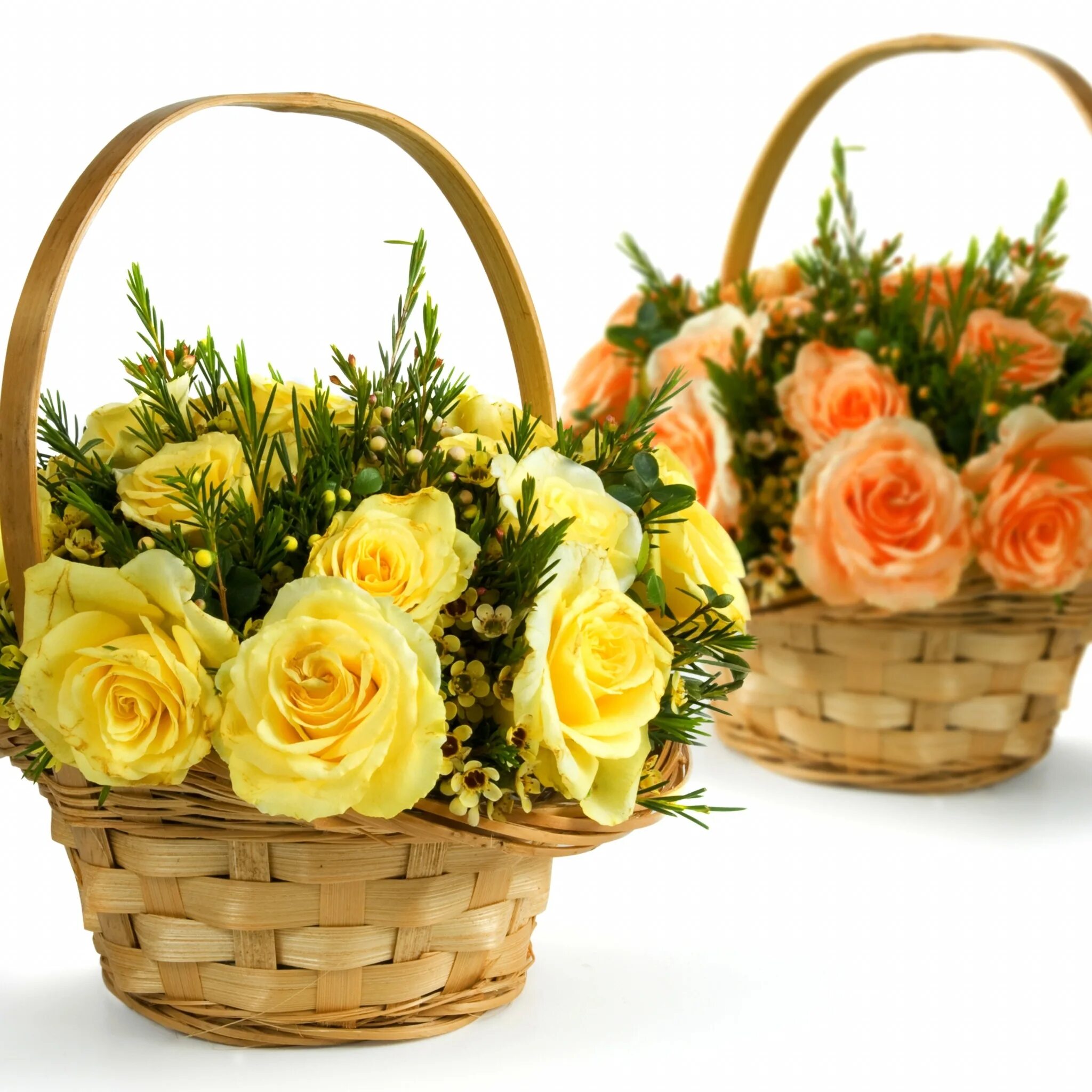 Корзинка с цветами. Корзина с цветами. Красивые корзинки с цветами. Красивая корзина цветов. Корзина роз.