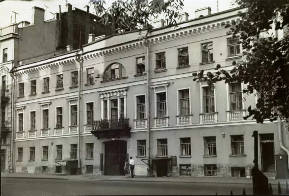 Город пьяньково. Фурманов питер. Гагаринская улица 16 санкт-петербург. Фурманова ленинград. Кутузова набережная 26.