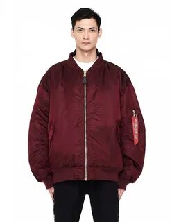 Бомбер vetements