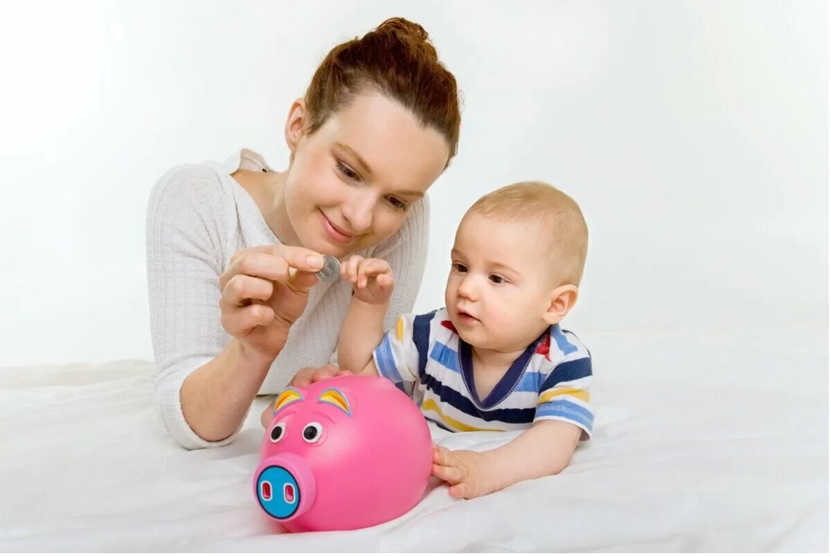 Копилка для детей. Копилка картинка для детей. Baby with savings. Save your Baby. До 3 неработающим мамам