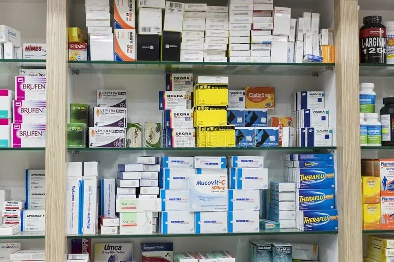 Аптечные сети тюмень. Фармстиль аптека рязань. Аптеки фарма групп. 46. Подписанные шкафы в аптеке.