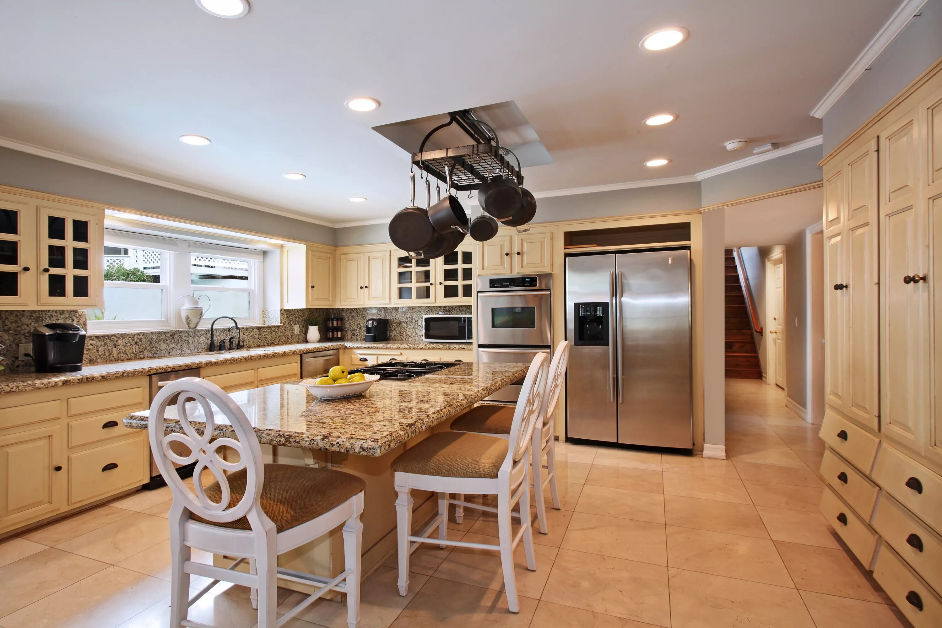 кухонная мебель. кухни. аниме кухня для гача лайф. кухня аниме фон для гача лайф. кухня без людей.