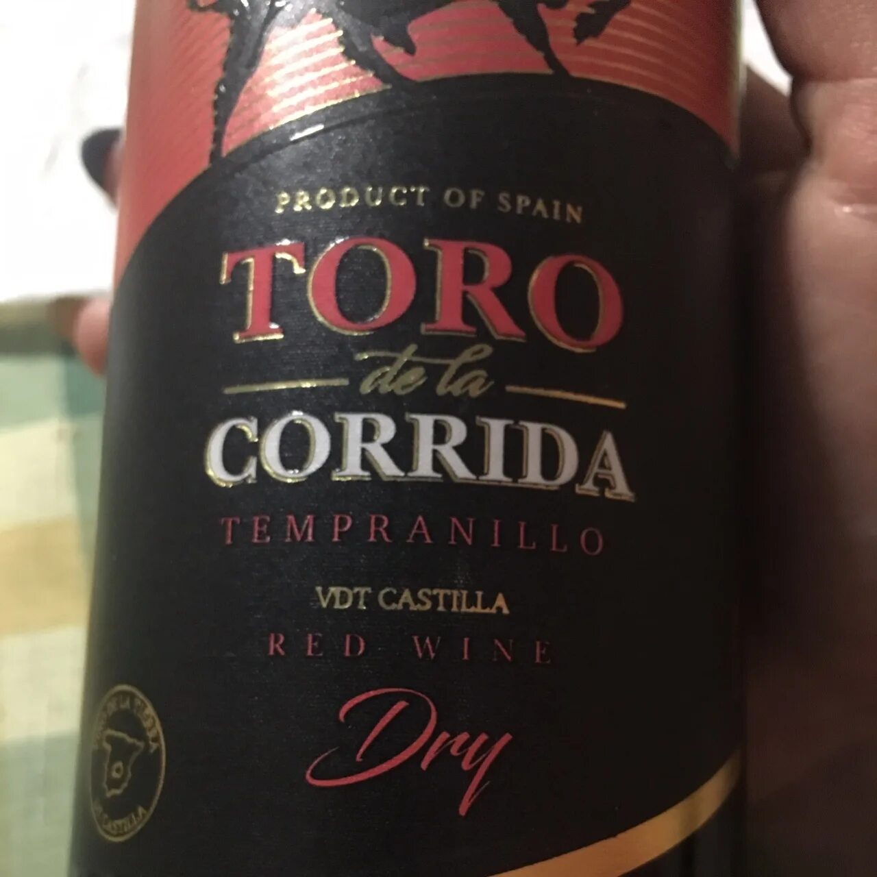 Вино красное toro