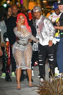 Nicki minaj kisses