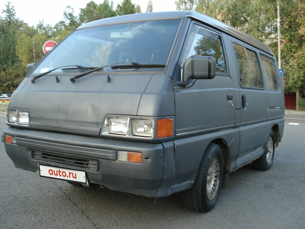 Mitsubishi Delica 1989. Mitsubishi Delica 3. Митсубиси минивэн 1989. Мицубиси Делика 1989 года.