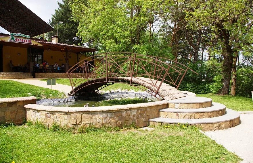 замок коварства и любви и медовые водопады. кафе чайный домик кисловодск.