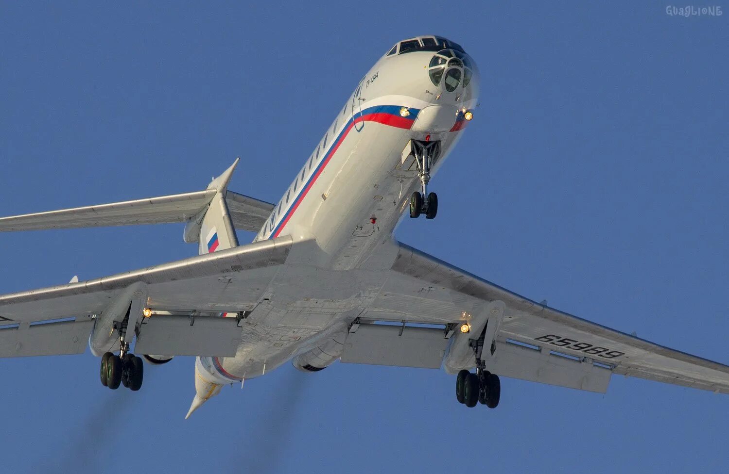 Мс 25 самолет. Ту-134ак. Самолет ту 134. Туполев ту-134ак. Ту-134 ВВС.