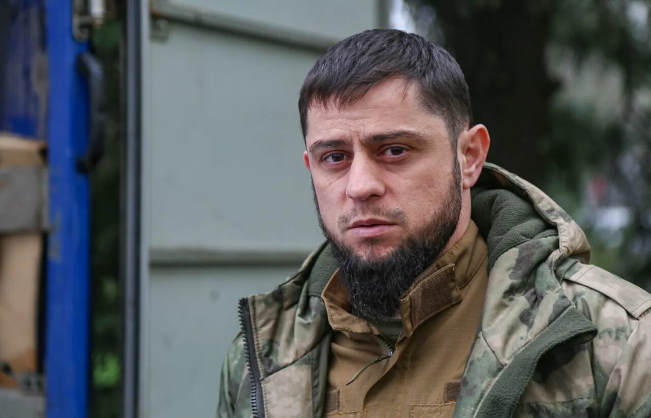 Ахмед дудаев директор чгтрк грозный. Ахмед дудаев директор чгтрк грозный. Ахмед дудаев. Ахмед дудаев википедия. Помощник кадырова дудаев.