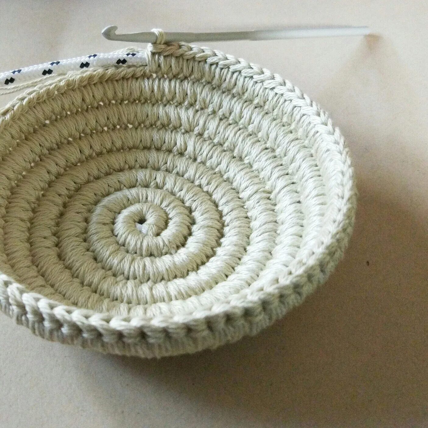 Ротанг крючком