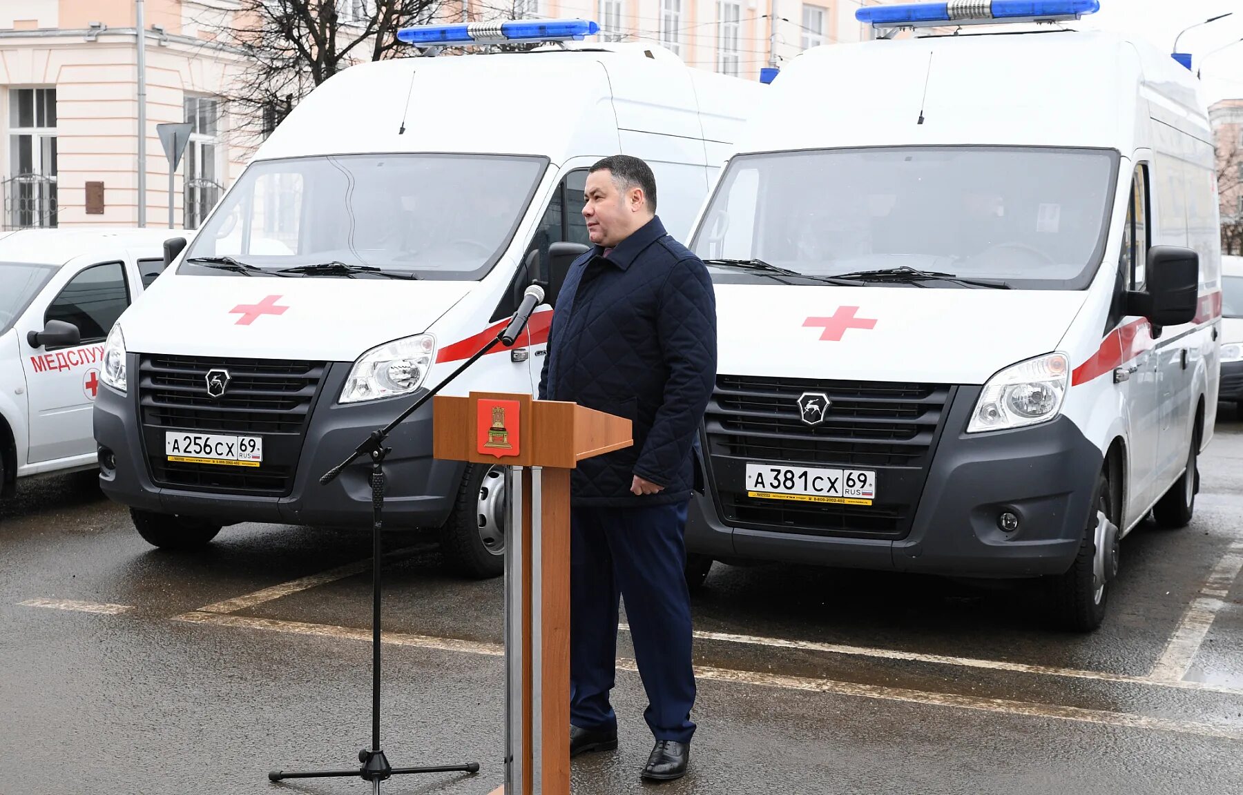 Новые машины. 2022. Авто. Вручение автомобилей олимпийцам. Тверская станция скорой помощи.