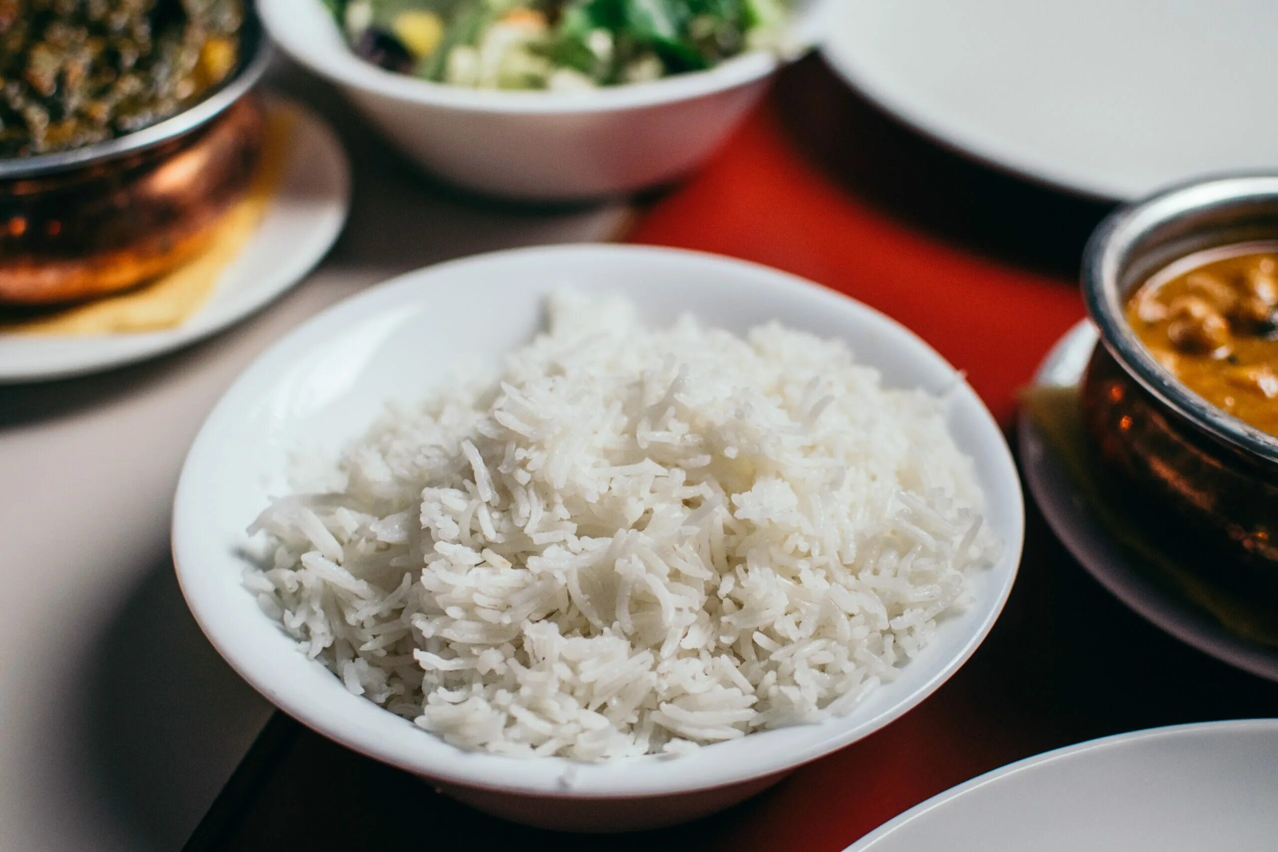 White rice. Рис Фатри. Рис в тарелке. Вьетнамский рис. Китайский рис.