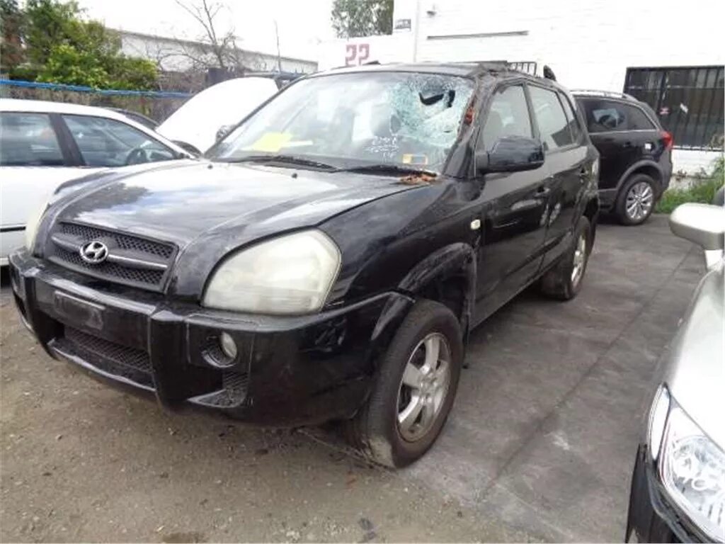 Хендай туксон 2007 автомат 2л полный привод. Разборка хендай туссан. Разборка хендай туссан. Хундай туксон 2004. Разборка хендай туссан.