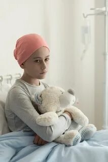 Молодой девочке больно