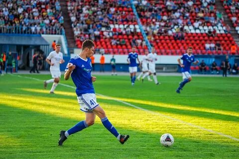 Футболисты факела