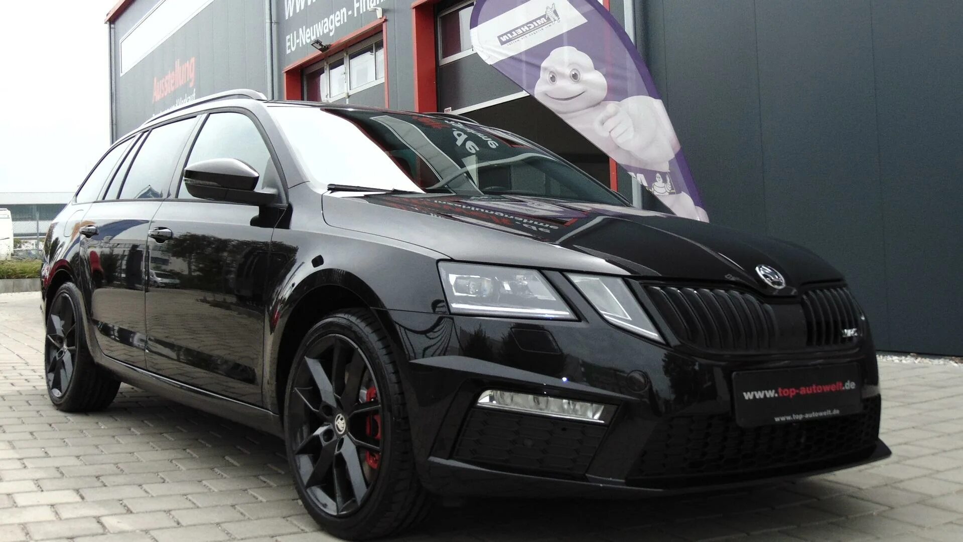 Skoda octavia a7 black. Skoda Octavia a7 RS черная. Škoda Octavia RS Black. Škoda Octavia RS a7 черная. Škoda Octavia a7 Tuning.