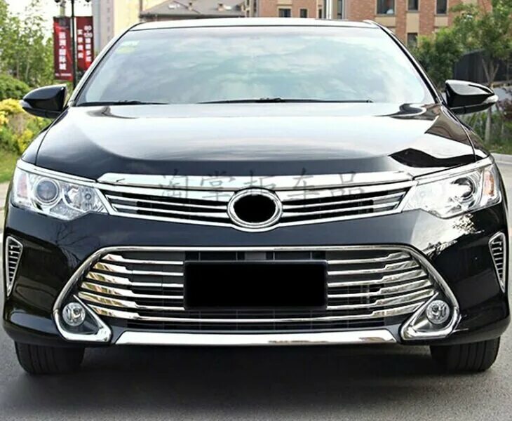 Решетка радиатора camry. Решетка радиатора Тойота Камри 55. Хром на решетку Камри 55. Toyota Camry 55 передняя хромированная решётка. Хром решетка радиатора Camry 55.