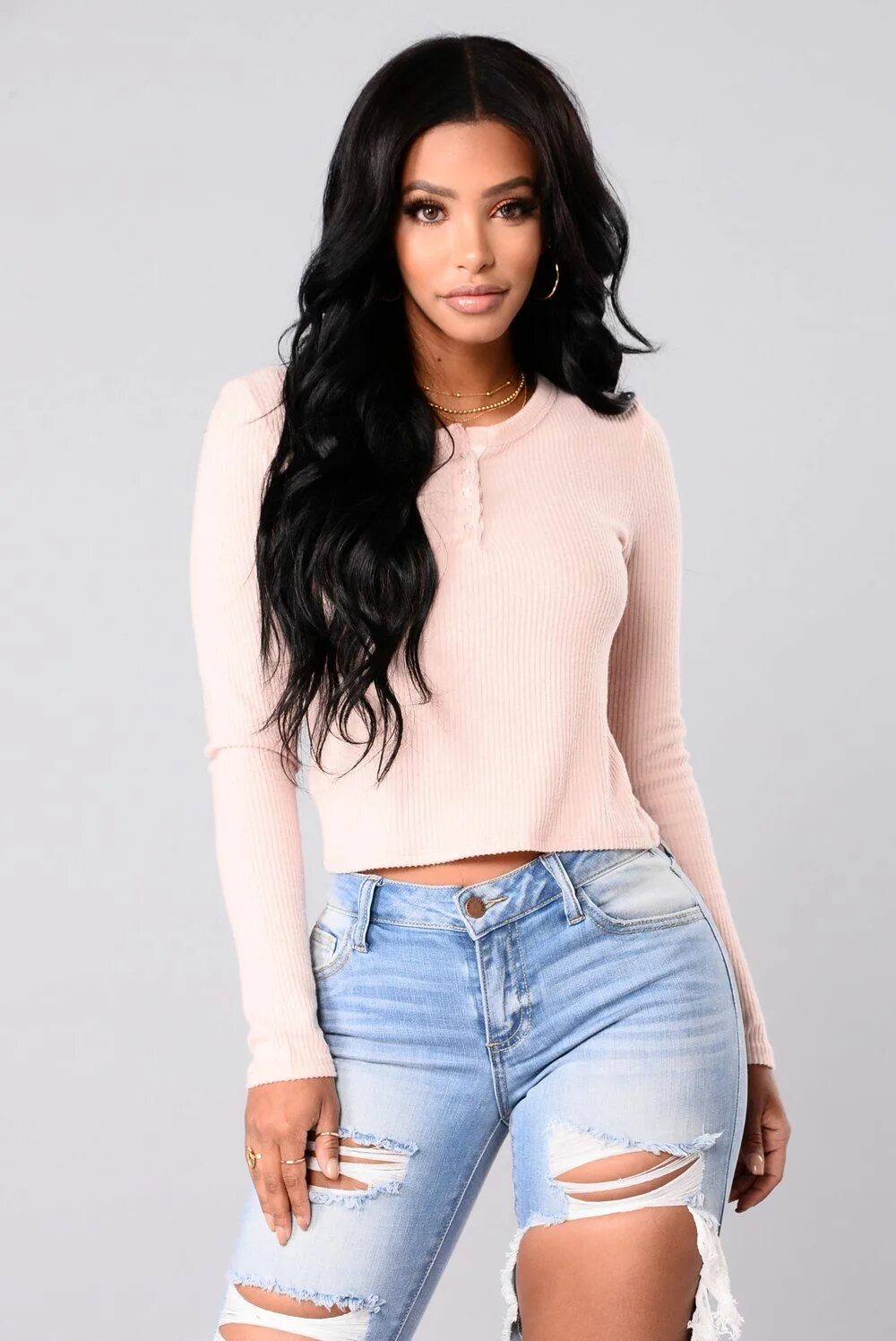 Nova models. Топ fashionnova. fashion nova модели брюнетки. модели девушки из fashionnova. fashionnova топ с рукавами cargo.