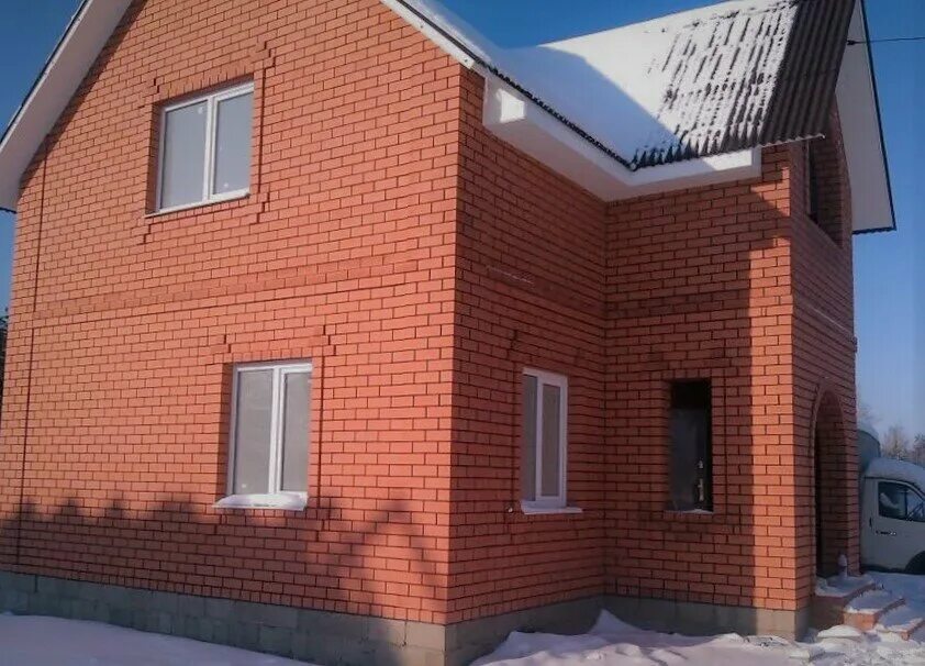 Дом из кирпича терракот керма. Проекты домов из красного кирпича. Авито дома из кирпича. Частный дом кирпич. Кирпичный дом.