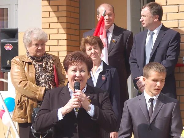 Средние школы малоярославец. Школа радищева малоярославец. школа 2 малоярославец. школа 1 малоярославец трофимчук. малоярославец школа гимназия.