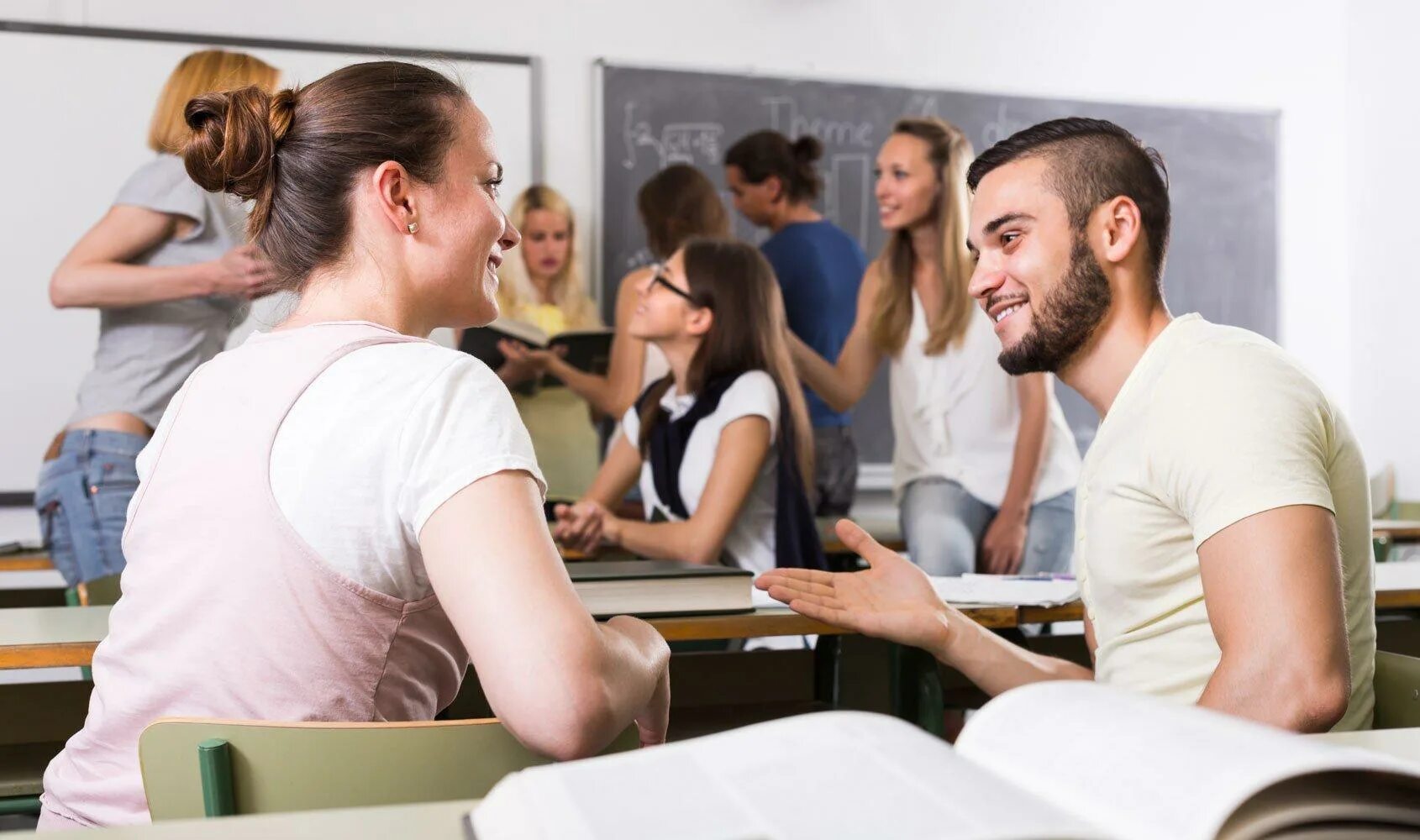 There are many students