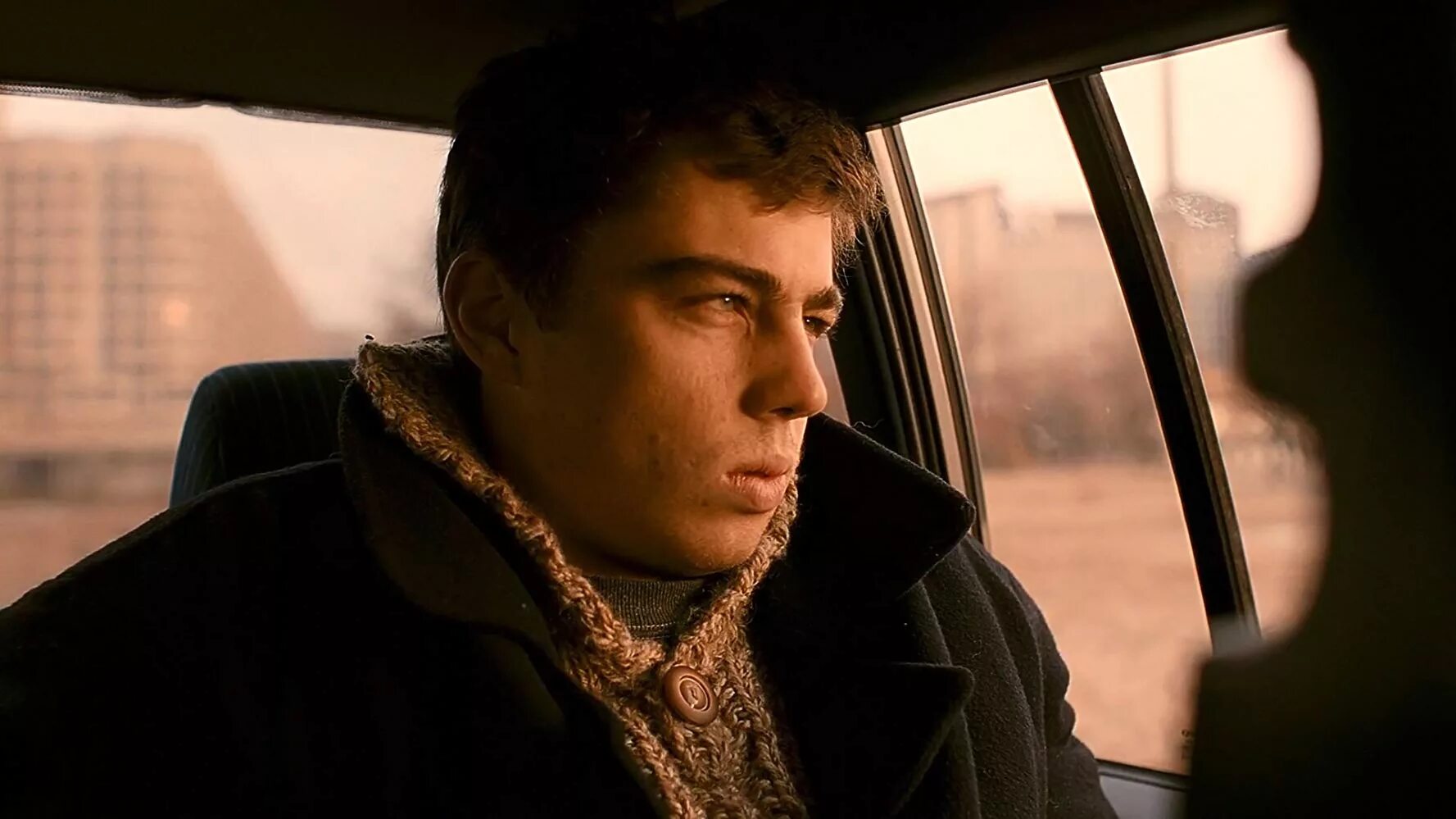 Брат 2 лучшее. Сергей бодров брат 1997. сергей бодров брат. сергей бодров брат 2. данила бодров.
