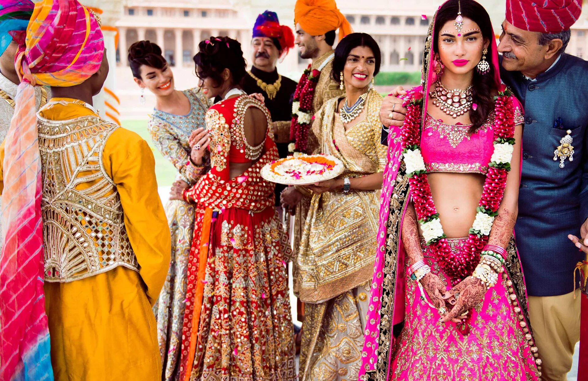 Индийские Наряды. Свадьба в индийском стиле. Индийский костюм. Свадебный наряд в Индии.