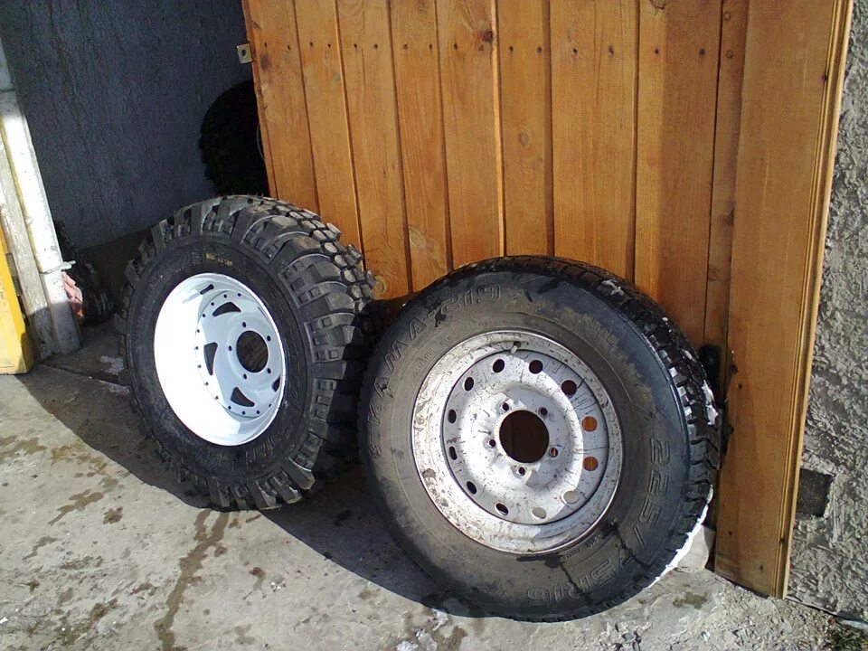 Сафари 31. Уаз на 31 10.5 r15. уаз 3303 на сафари 500 31. диски на уаз 3303 размер 15. 31х10,5 на уаз 3303.