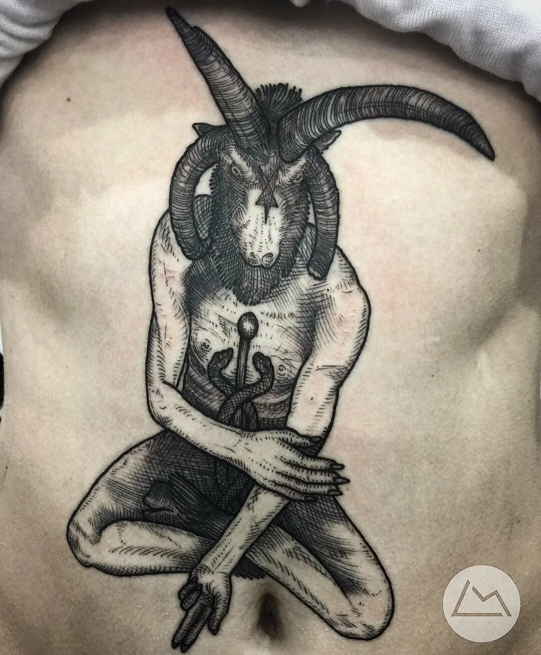 тату бафомета. символ сатаны бафомет. татуировка сатаны. тату сатанизм. тату дьявол.