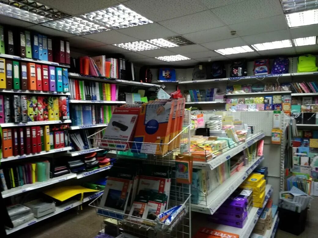 магазин канцтоваров. канцелярский магазин графит. канцелярия петербурга. канцелярские магазины в питере. магазин канцтоваров спб.