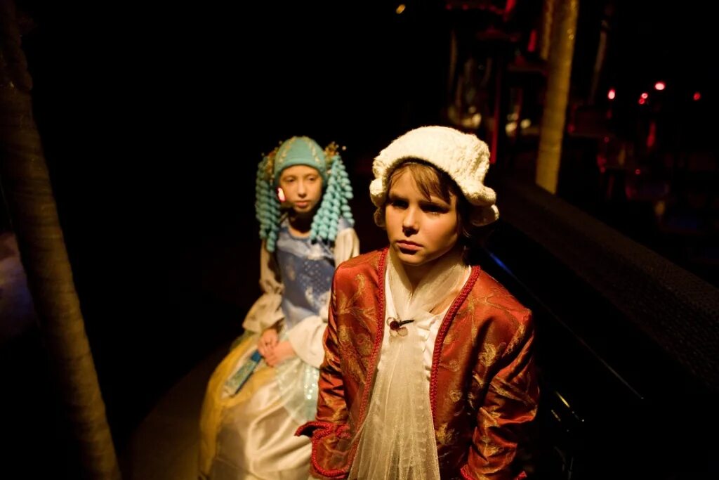 Книга почему моцарт. Mozart philips 15 cd box-set 2008. Новый моцарт. Новый моцарт. Wolfgang amadeus mozart портрет.