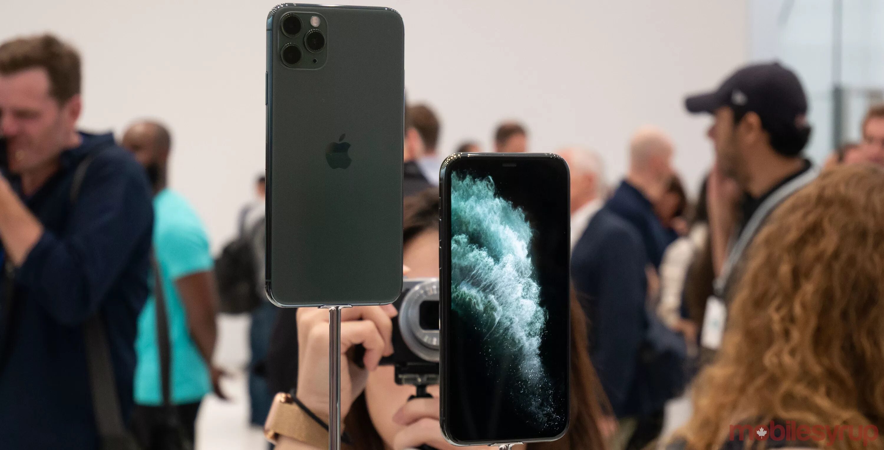 Apple iphone видео. Apple iphone 11 Pro Max. Apple iphone 11 Pro Max 256gb Midnight Green. Iphone 13 Pro Max. Iphone 11 Pro Green.