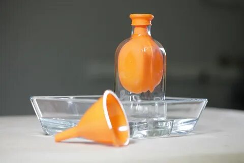 Эксперимент с бутылкой и шариком