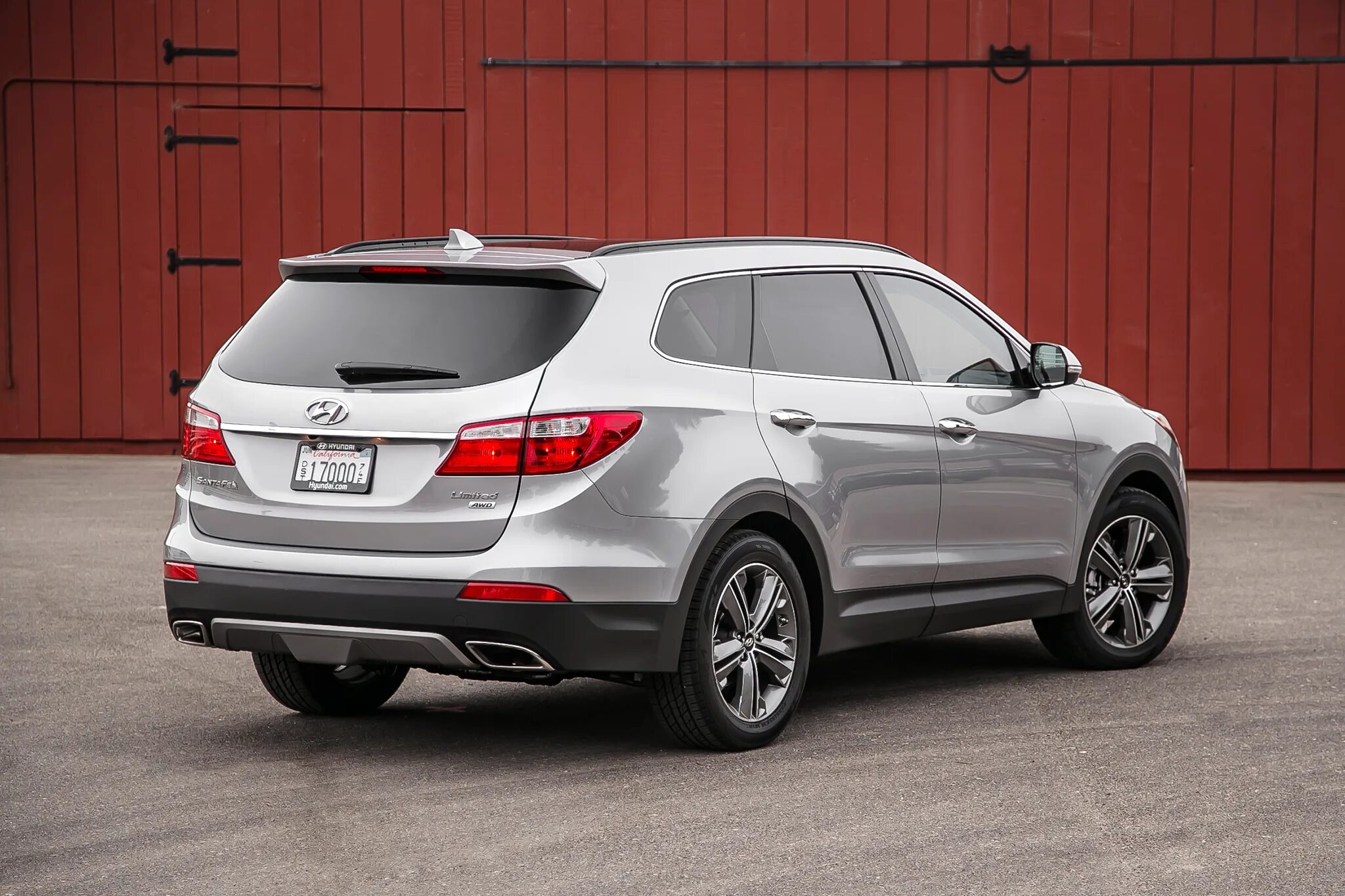 Hyundai santa fe красный. Hyundai hyundai santa fe 2015. Хендай санта фе 2019. Hyundai santa fe mx5. Хендай санта фе одноклассники и конкуренты.