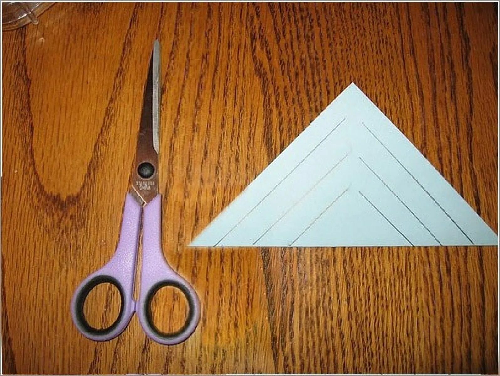 снежинки для вырезания в сад. бумажные снежинки. вырезывание ножницами снежинок. как делать снежинки из бумаги поэтапно. красивые и легкие снежинки.