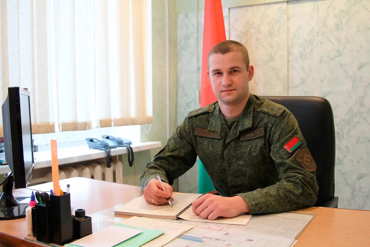 Офицер достоин. Офицер достоин