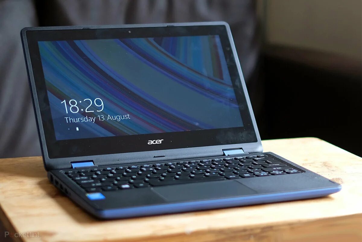 Acer Aspire r11. Нетбук Эйсер Эспаер 11. Ноутбук Acer включается. Ноутбук Асер 2014 года.