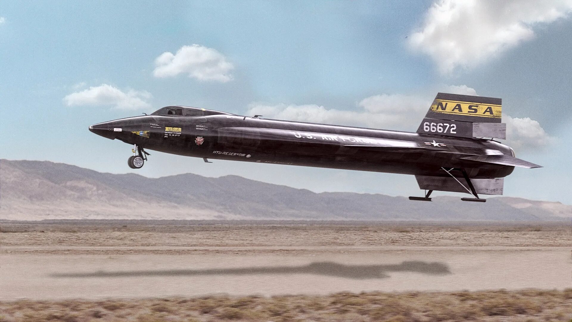 X-15 самолет. Норд Американ x 15. North American x-15b. B52 с x15.