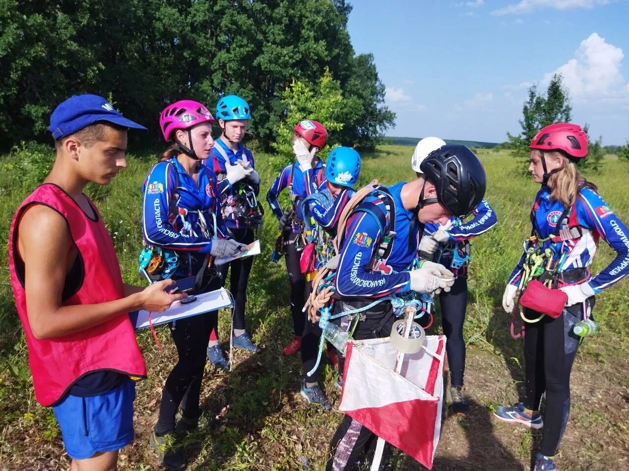 занятия по спортивному туризму. спортивный туризм клубы. спортивный туризм в школе. туристический клуб. кружок спортивный туризм.