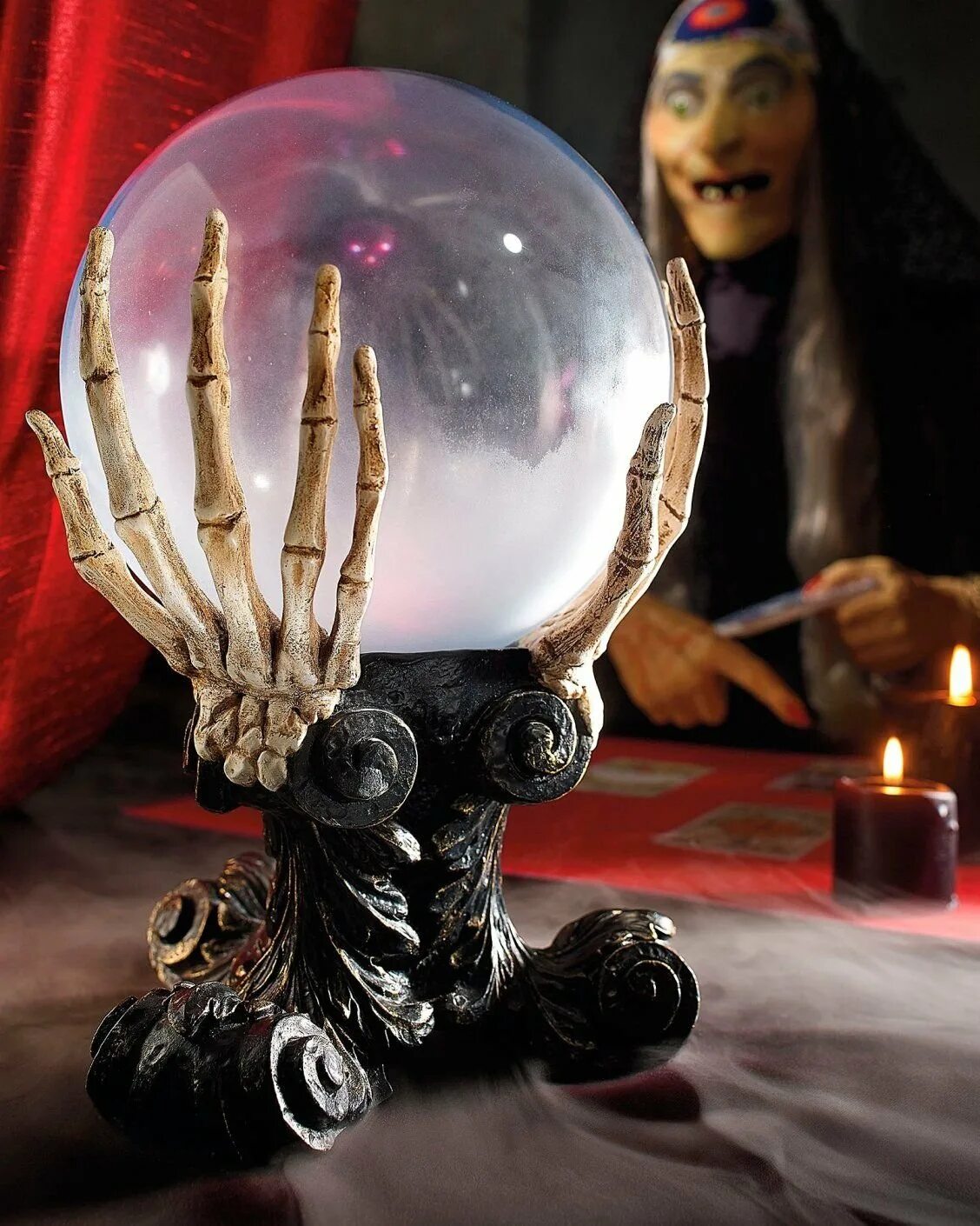 хрустальный шар для ясновидения. магический хрустальный шар гадалки. хрустальный шар волшебный. хрустальный шар предсказаний. магический хрустальный шар гадалки.