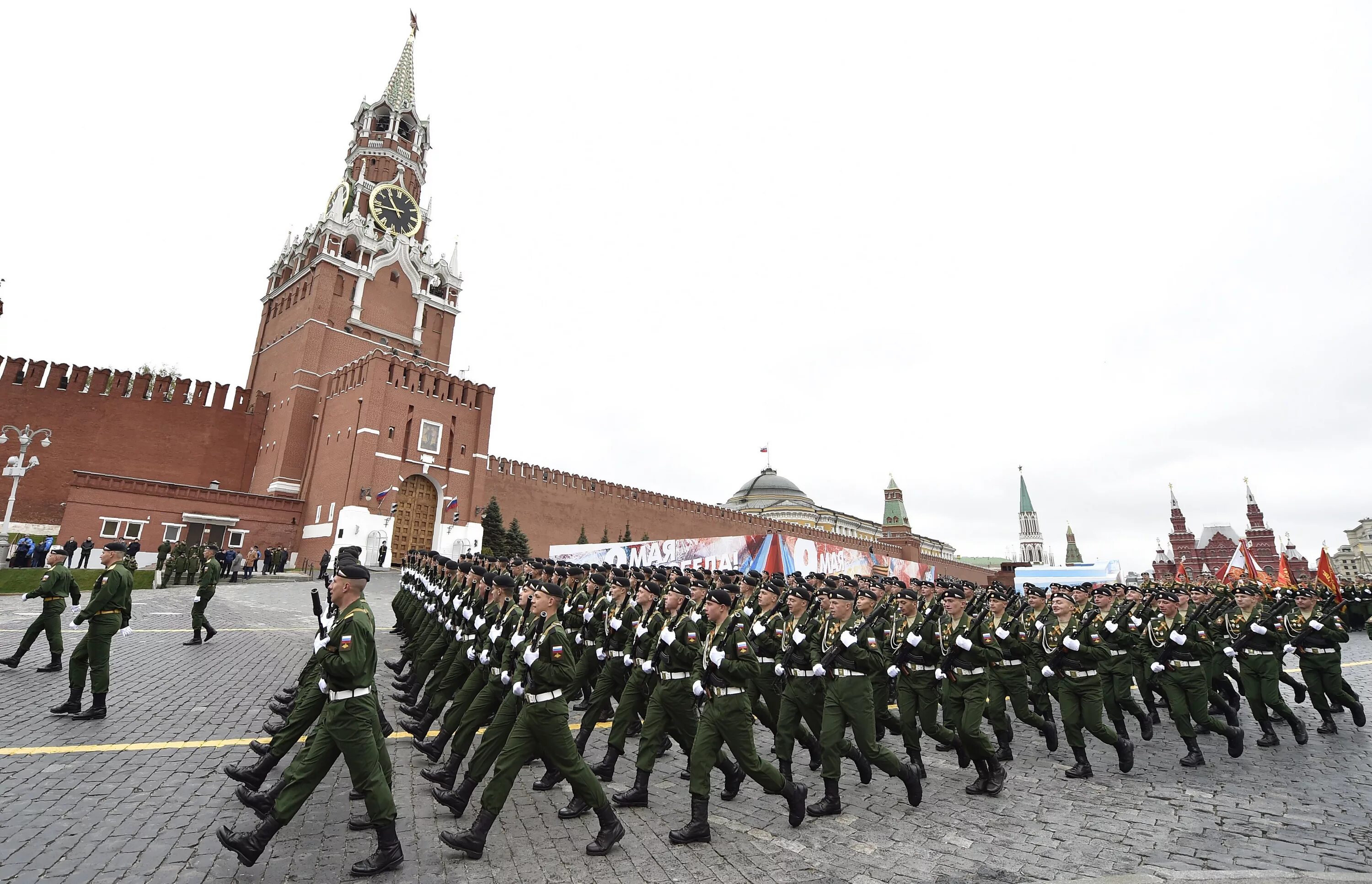 Парад Победы на красной площади в Москве. Кремль Москва парад. 9 Мая парад Победы красной площади. Красная площадь Кремль парад. Парад москва 17