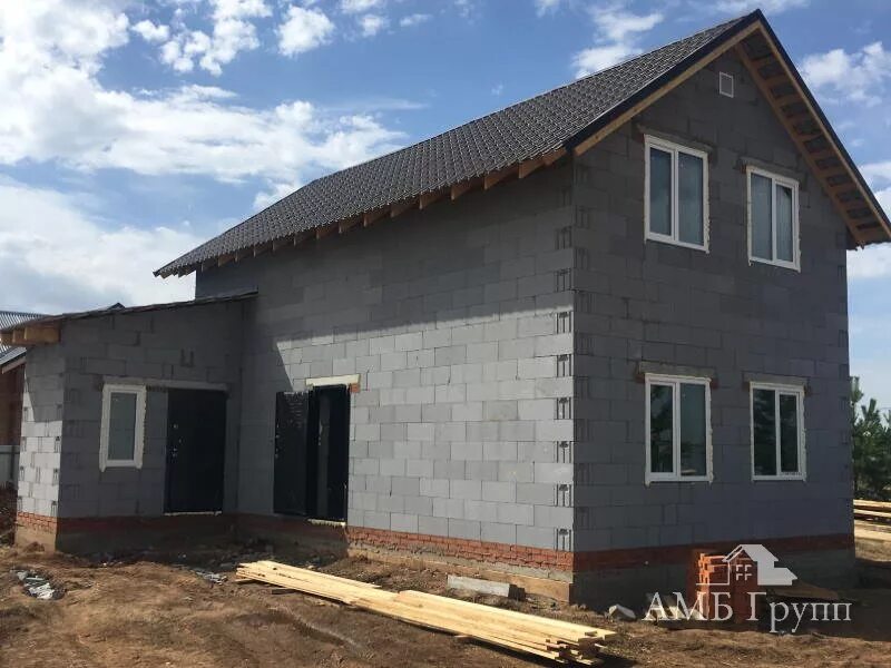 Дома из пеноблока без отделки. Без облицовки. Пеноблок с облицовкой. Без облицовки. Отделка фасада дома из газобетона.
