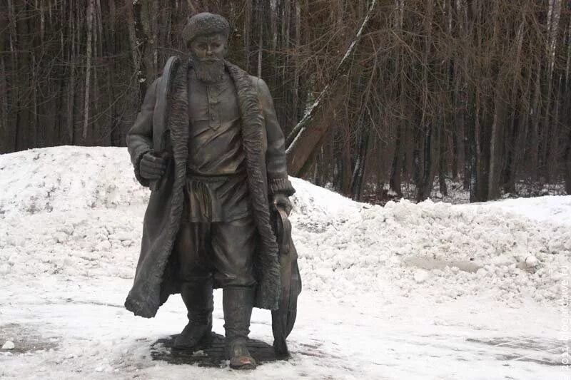 памятник ямщикову в пскове. памятник ямщику в терлецком парке. ямщиков памятник. ямщик терлецкий парк. владимирский тракт терлецкий парк.