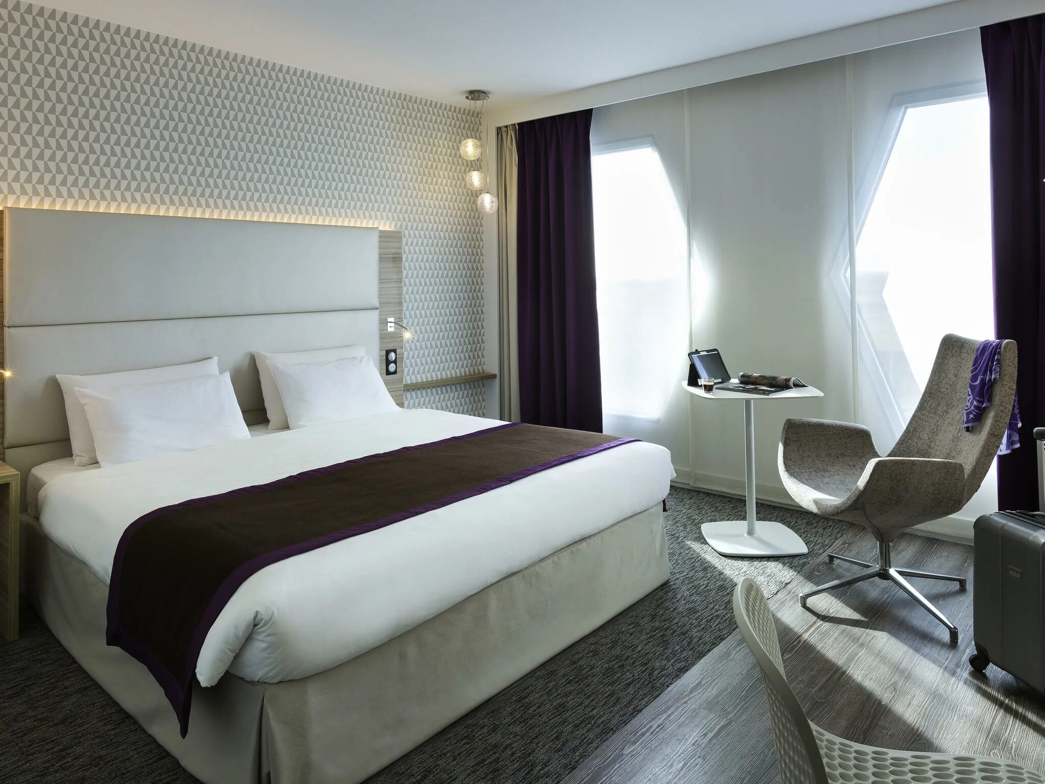 Mercure 3. Меркюр франсэ. orly arte спальня. отель меркури. mercure франция.