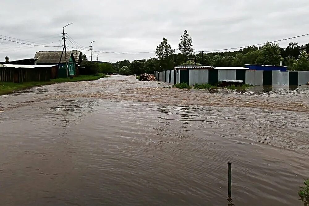 Дальний восток подтопление 2021. Весеннее половодье хабаровск. Возможно наводнение. Наводнение слайд. Потоп миссисипи.