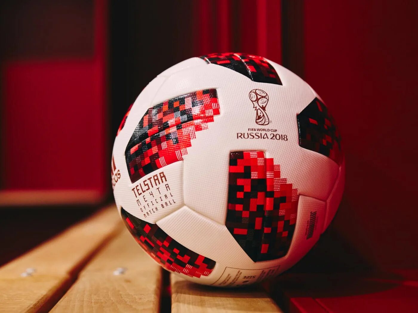 Футбольный мяч чм. Adidas мяч чм 2018. Мяч чм 2018 красный. Мяч adidas telstar. Мяч adidas telstar 18.