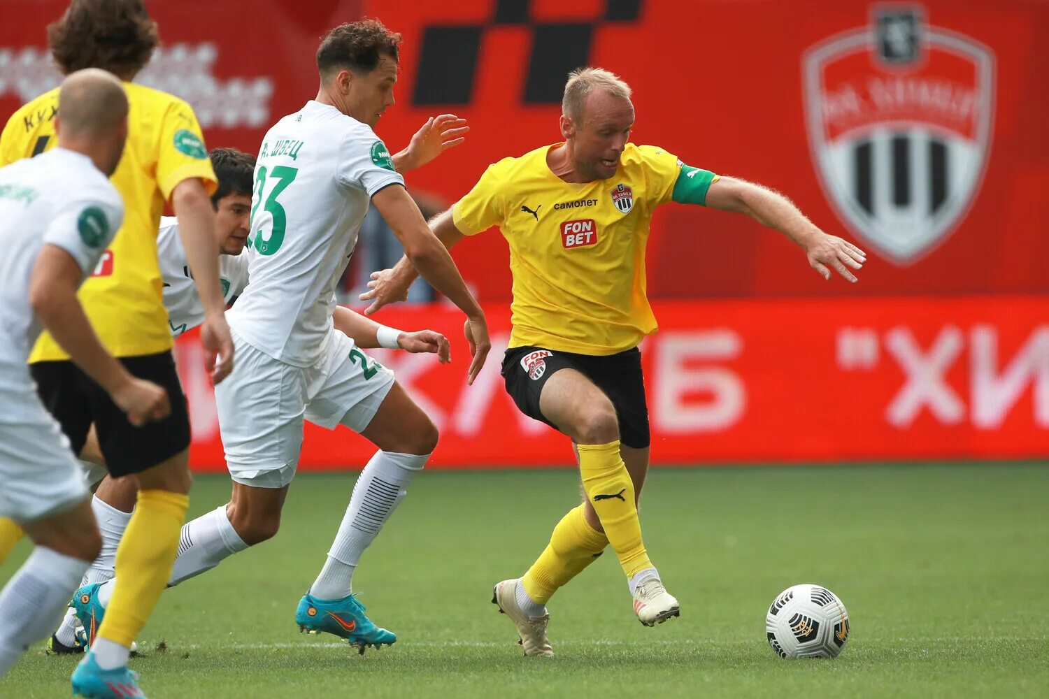 Футбол ростов сегодня. Матч 28. Матч по футболу. На вчерашнем матче цска сочи. Футбол фото.