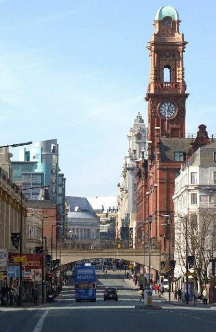 Манчестерский университет великобритания. Manchester town in england. Пожарная станция лондон-роуд, манчестер. Oxford mcdonalds. Oxford manchester.