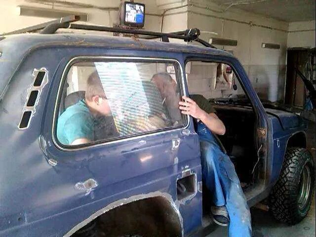 Как вставить стекло нива. Лобовое стекло на ниву 21213. стекло боковое нива 2121. стекло боковое нива 21213. стекло нива 2121.