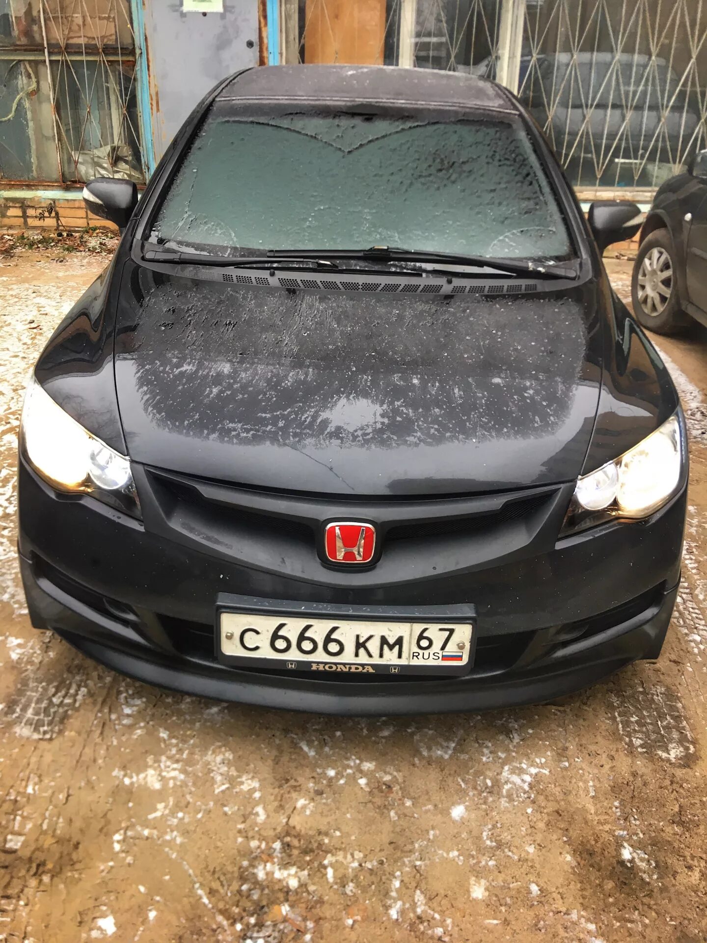 Хонда цивик серая. Honda civic 4d две линзы. Honda civic 2008 задние габариты лампочки. Led модуль в птф honda civic. Дополнительное освещение на хонда цивик 4д.
