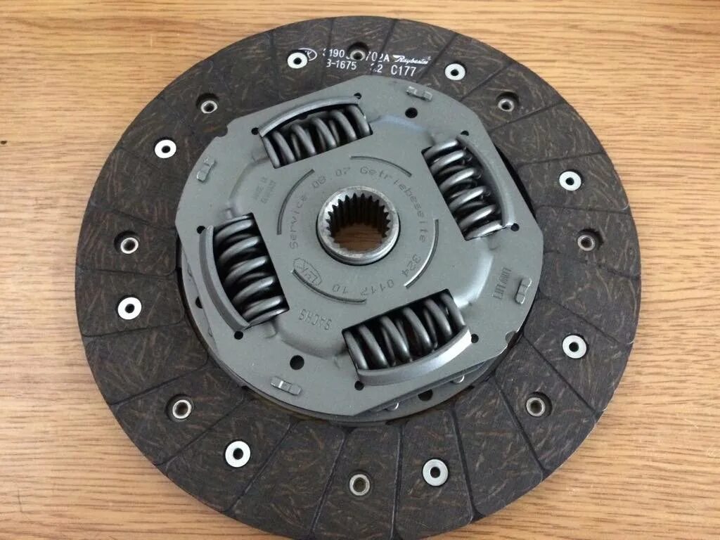 Диск сцепления luk 326006510. Комплект сцепления luk 620311933. Диск сцепления luk. Диск сцепления luk. Диск сцепления luk.